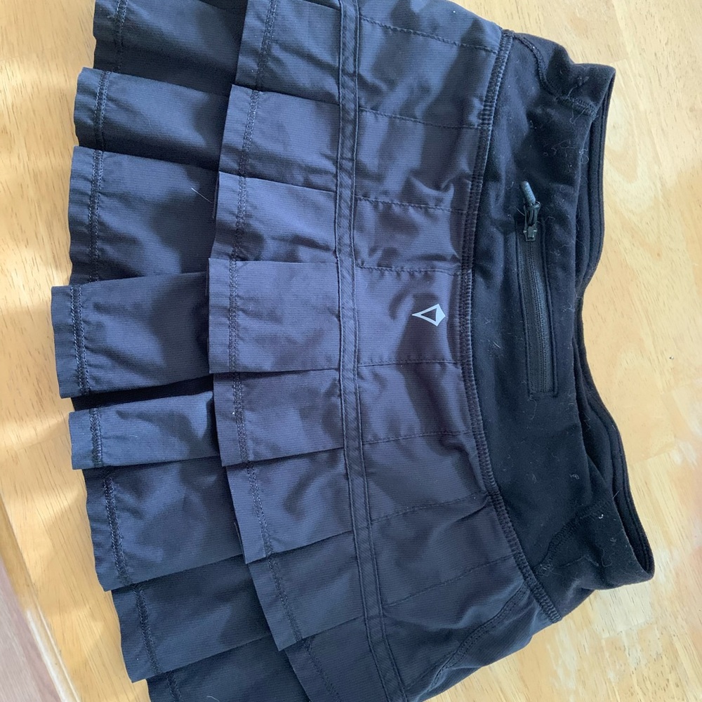 Ivivva pacer skirt